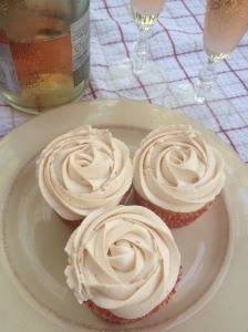 pink-champagne-strawberry-cupcakes